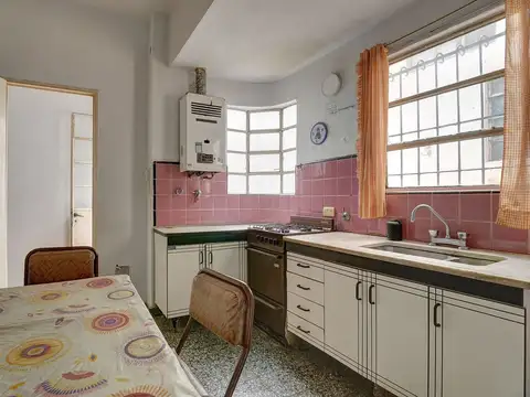 Venta Casa 3 amb, coch, galpon, Lugano APTO CRED!