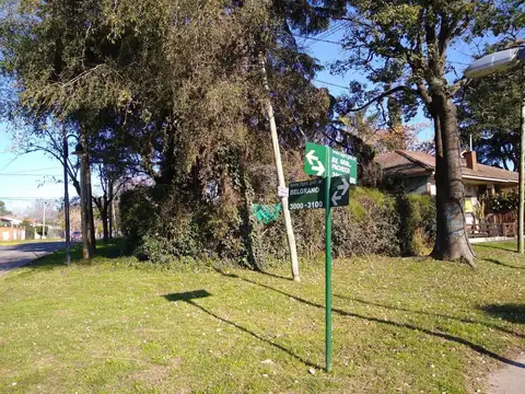 Av. Gral Pacheco al 3000