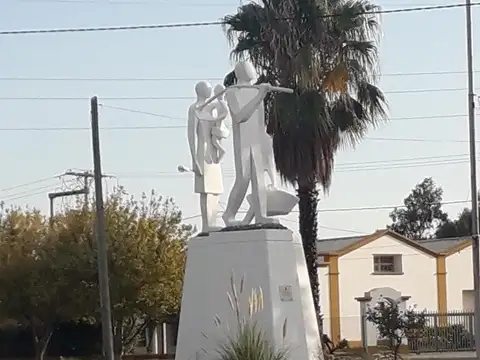 VENDO TERRENO INMACULADO EN CRUCE RUTA 160 Y 165 SAN RAFAEL