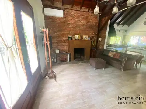 Casa en Alquiler en Barrio Parque Leloir, USD 2.000