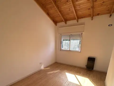 34 E/ 137 Y 138 - DUPLEX DOS DORMITORIOS