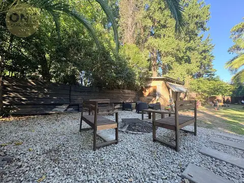 Casa 4 ambientes con 2 baños