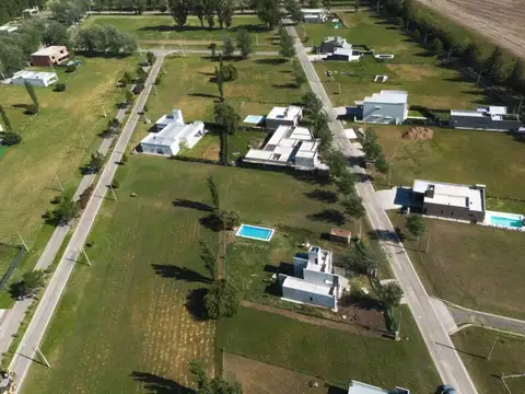 Terreno en Venta en Pinares del Sur, USD 38.000