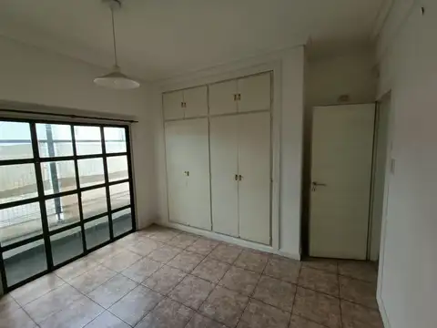 Departamento en Alquiler en Valentín Alsina, $ 700.000