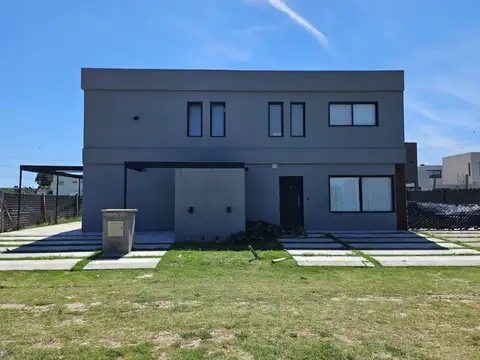 Venta de Casa en Spring Park, Pilar