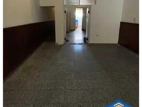 Local en Venta 40 años