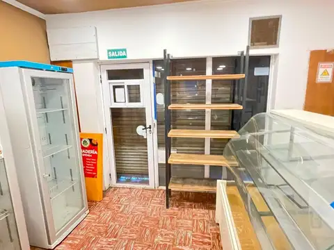 Alquiler de local más departamentode 2 ambientes