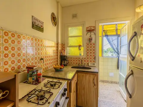 2 Ambientes en La Boca - Piso 5° Muy Luminoso y Vista Despejada