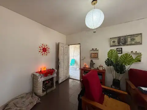 Casa 3 ambientes con 1 baño