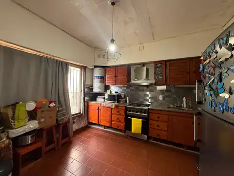 CASA 3 AMBIENTES EN VENTA GUERNICA AMPLIO JARDIN