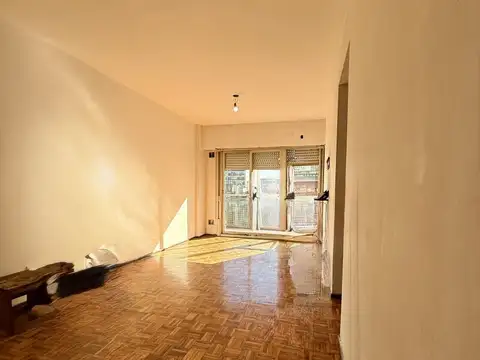 Avenida Hipólito Yrigoyen 2500