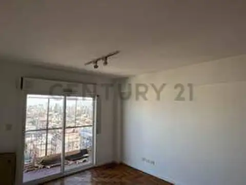 ¡Excelente 3 Ambientes al Frente con Balcón y Vista Abierta! – Piso Alto con Seguridad 24 hs