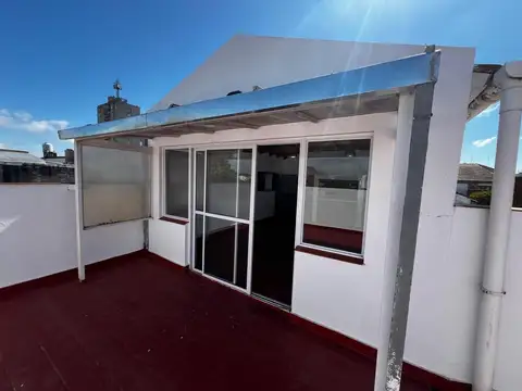 Depto Tipo Casa 4 ambientes con 2 baños