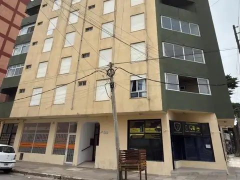 Machado 107 , Piso 5