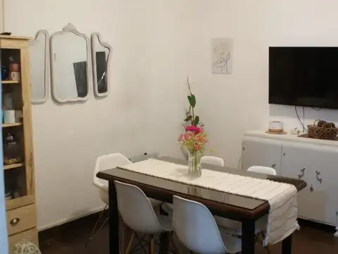 Departamento Tipo Casa de 4 ambientes con terraza y parrilla