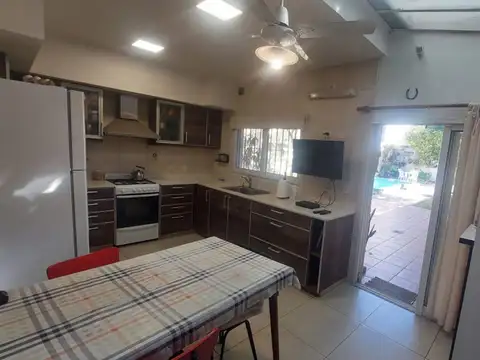 Depto Tipo Casa 3 ambientes con 2 baños