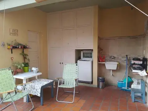 PH Tipo Casa - Venta - Paternal - 4 Amb Patio, Quincho y Balcón