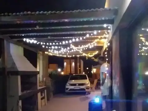 Casa 2 ambientes con 1 baño