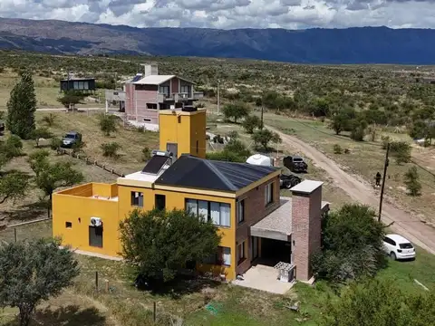 Venta Casa 3 dormitorios Mina Clavero Cordoba