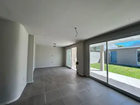 CASA LOTE PROPIO BECCAR REFACCIONADA A NUEVO