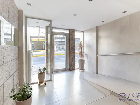 2 AMBIENTES EN 7° PISO – LUMINOSO Y FUNCIONAL – AV. LA PLATA 1400 - APTO CREDITO