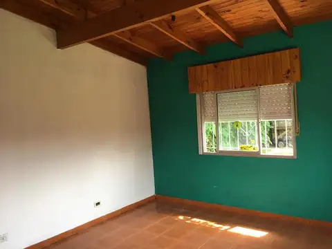Casa 2 ambientes con 1 baño