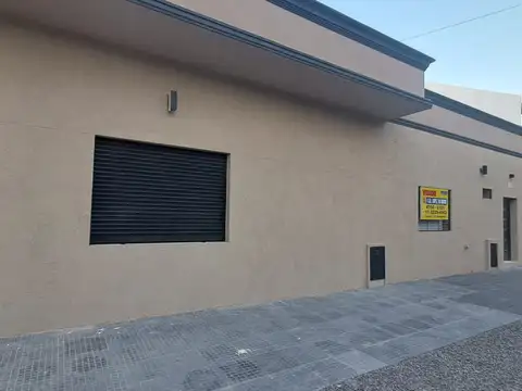 CASA 4 AMBIENTES CON LOCAL, GARAGE Y TERRAZA X T/SUPERFICIE CON LAVADERO (POSIBLE FINANCIACION) ref. 887