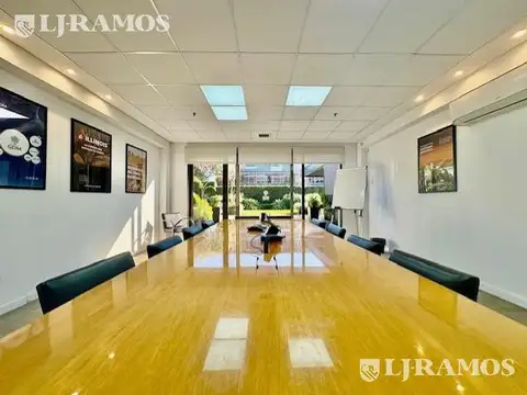 Alquiler de edificio de oficinas de en Lomas San Isidro