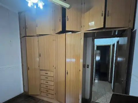 CASA AMERICANA DE 4 AMBIENTES