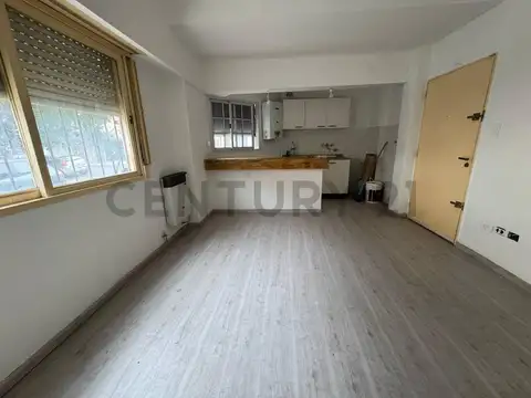 Mendez De Andes 700, Piso 0