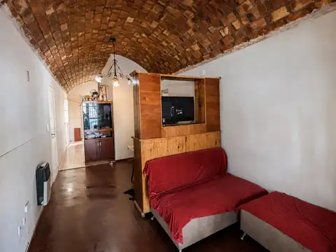 Casa 7 ambientes con 2 baños