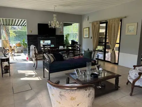 VENTA CASA 5 AMBIENTES CON PISCINA Y PARQUE - SEGUNDAS COLINAS PILAR
