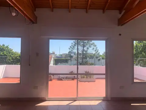 Depto Tipo Casa en Alquiler de 2 ambientes