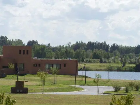 Lote en Venta - Barrio Parque Náutico El Cazal
