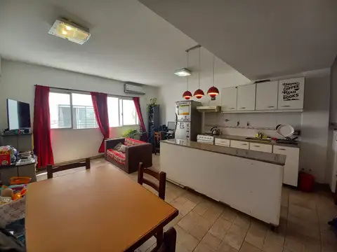 Depto Tipo Casa 2 ambientes con 1 baño