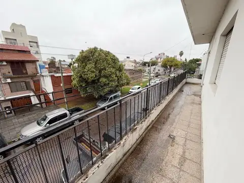 Depto Tipo Casa en Alquiler de 2 dormitorios