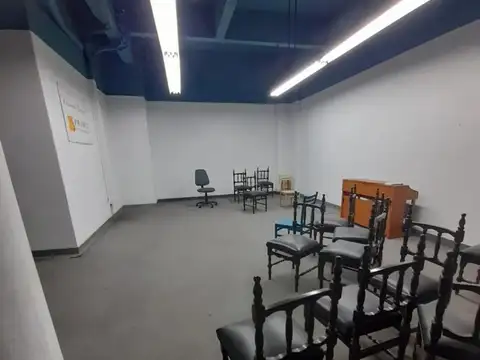 Oficina en Venta al Este