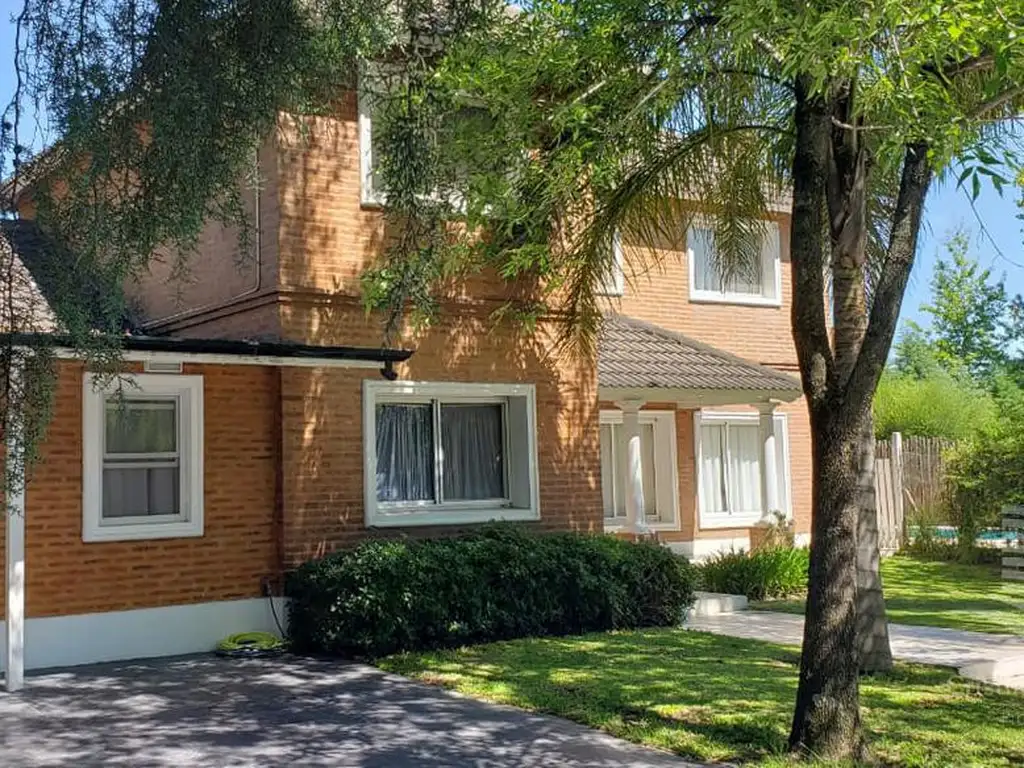 Casa en Venta - 4 dormitorios -