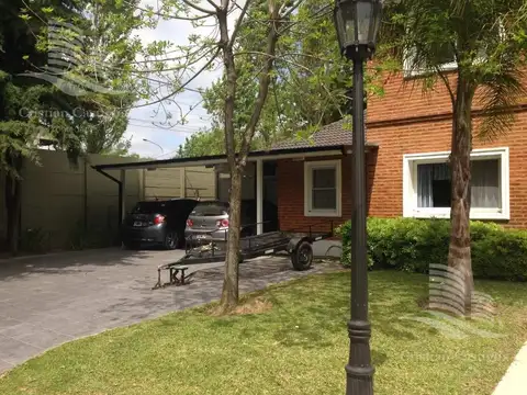 Casa en Venta con cochera