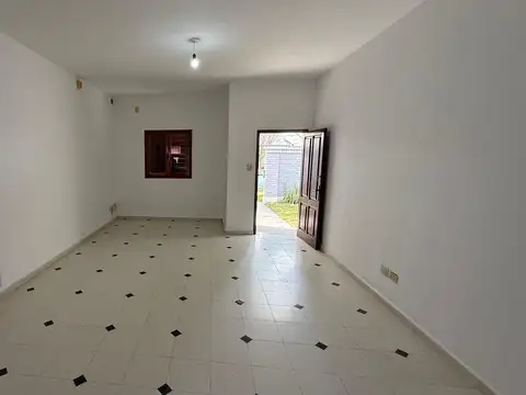 Casa en Alquiler en Pizzurno, $ 1.400.000