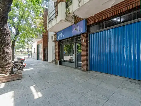 Local en Venta en Parque Chas, USD 225.000