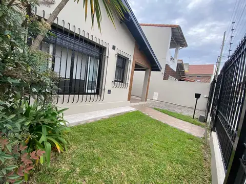 VENTA CASA 4 AMBIENTES VILLA SARMIENTO