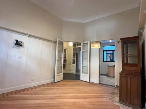 Depto Tipo Casa en Alquiler con 1 cocheras