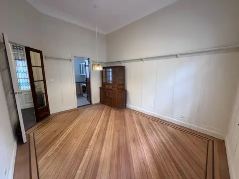 Depto Tipo Casa en Alquiler 90 años