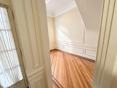 Depto Tipo Casa en Alquiler de 4 ambientes