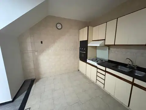 Depto Tipo Casa en Alquiler de 2 dormitorios