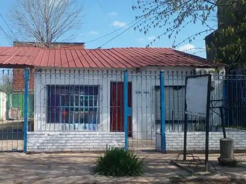 Casa en  venta  en Merlo