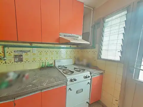 CASA DE DOS PLANTAS A RECICLAR EN DORREGO, GUAYMALLÉN CON TOUR VIRTUAL