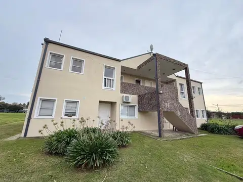 Barrio "altos Del Casco" , Piso 1