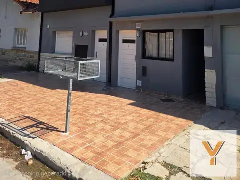 Depto Tipo Casa en Venta de 2 ambientes